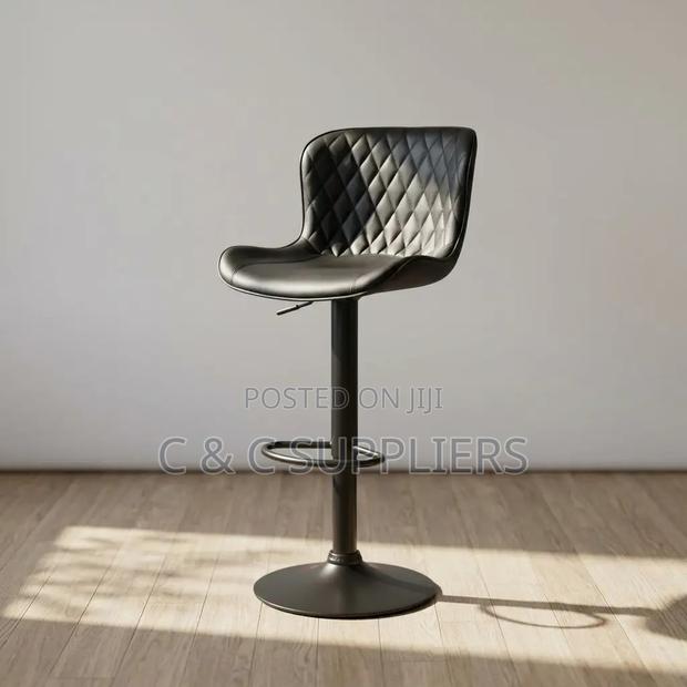 Height Adjustable Kitchen Stool. - thumbnail 5