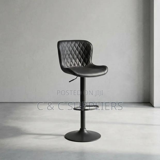 Height Adjustable Kitchen Stool. - thumbnail 3