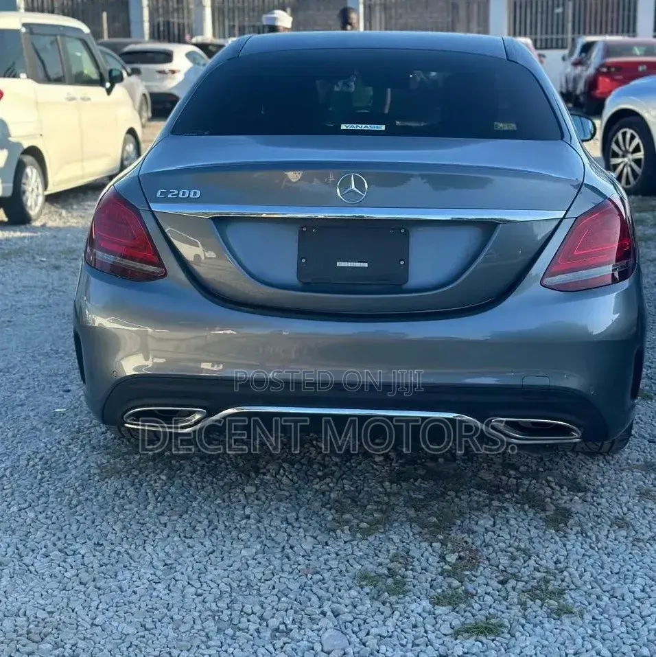 Mercedes-Benz C200 2019 Gray