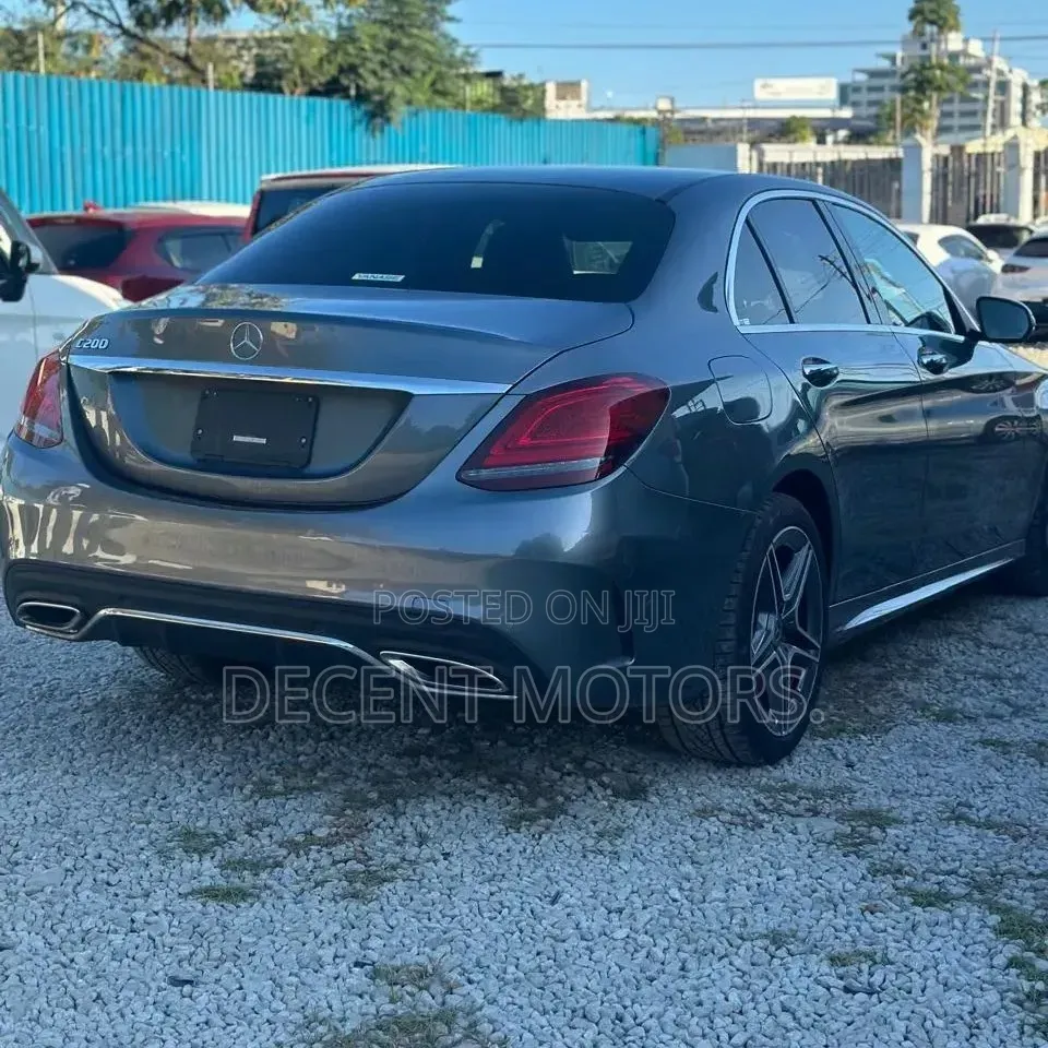 Mercedes-Benz C200 2019 Gray