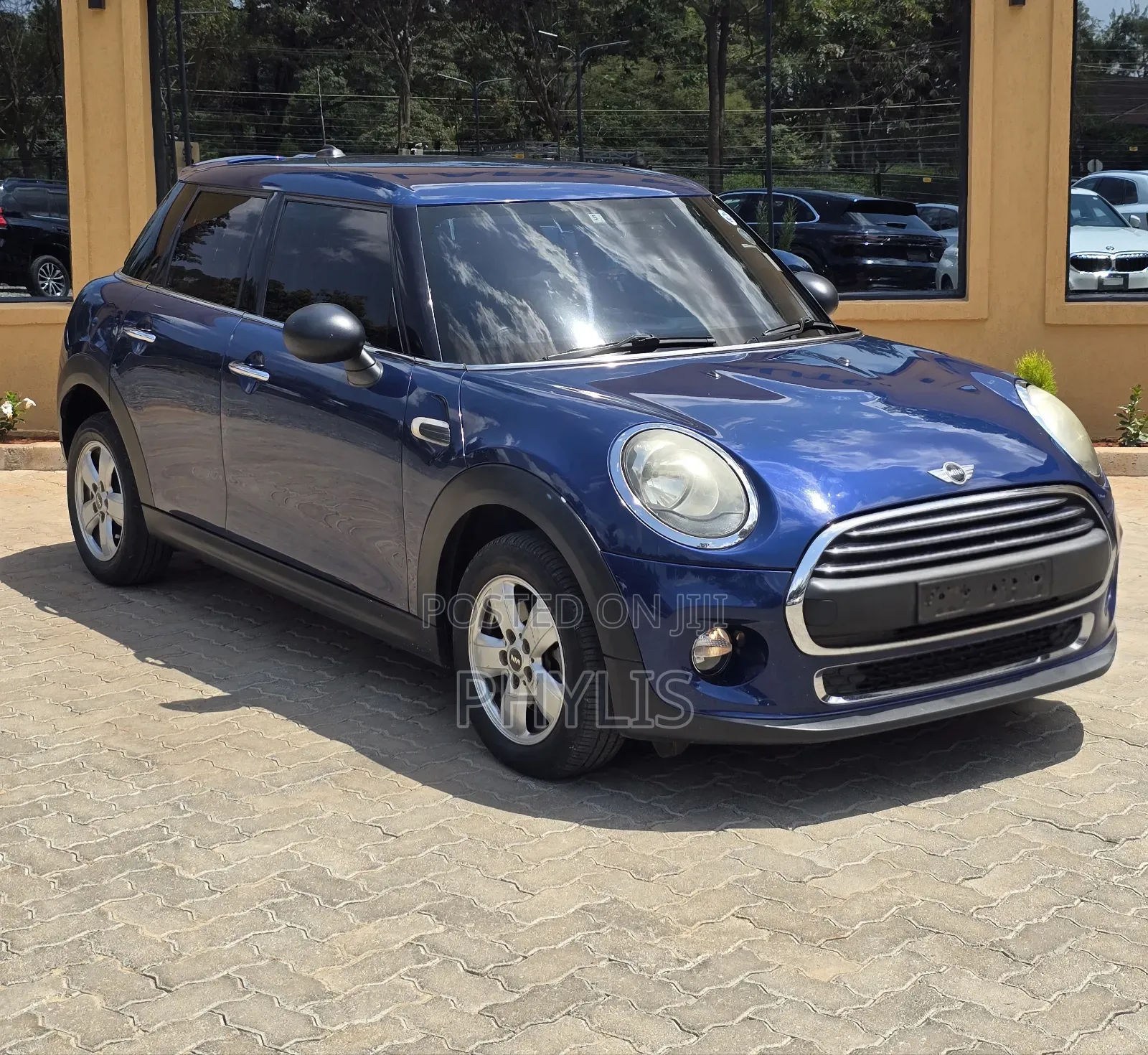 Mini Cooper 2016 Blue