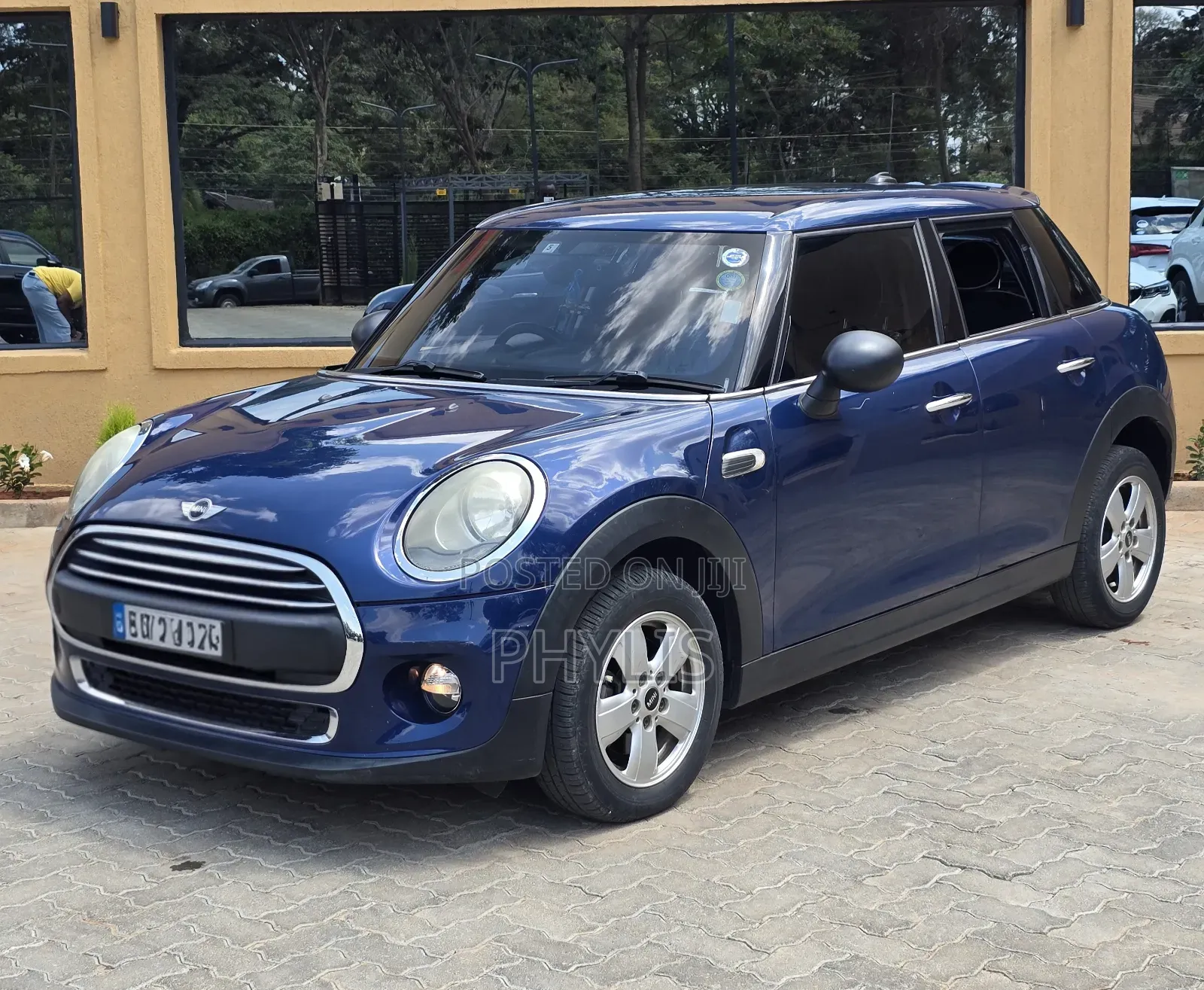 Mini Cooper 2016 Blue
