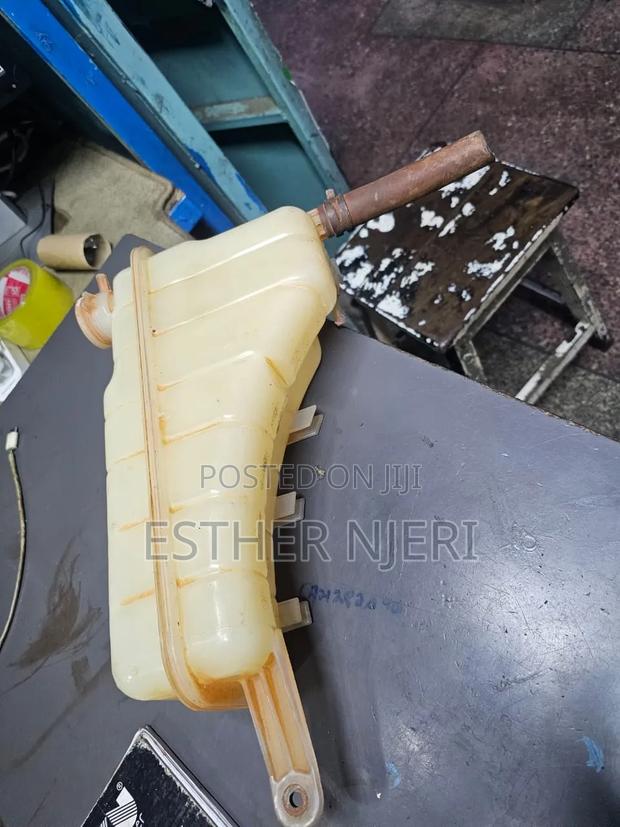 Coolant Tank Prado 150 - thumbnail 2