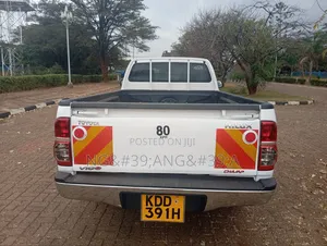 Toyota Hilux 2014 White