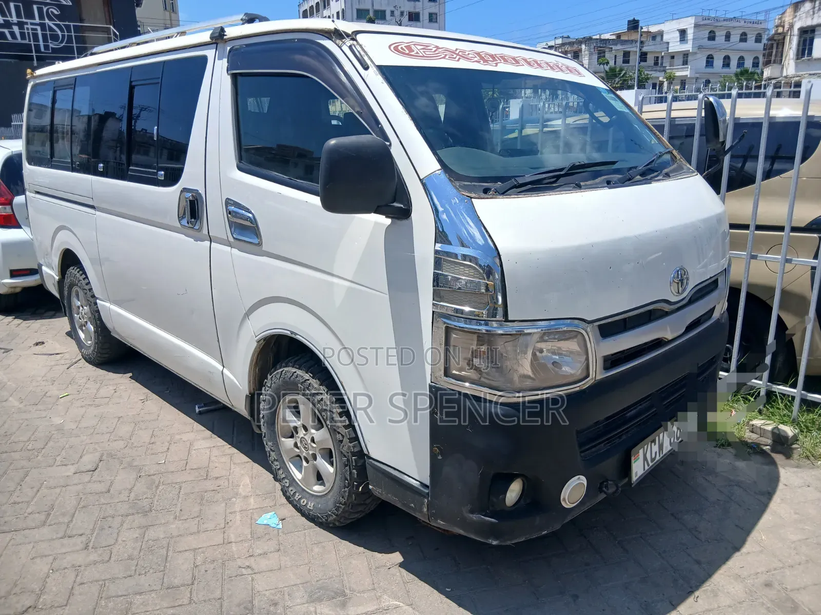 Toyota HiAce 2013 White
