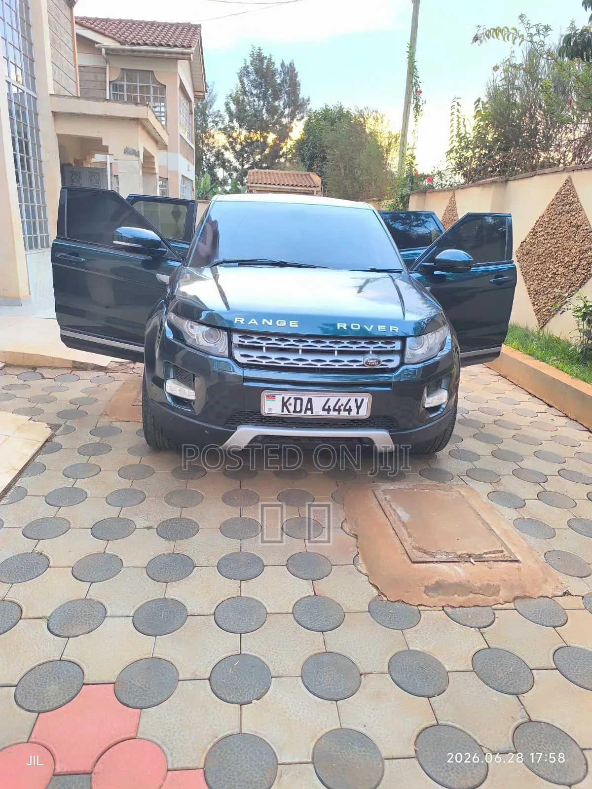 Land Rover Range Rover Supercharged 2013 Green