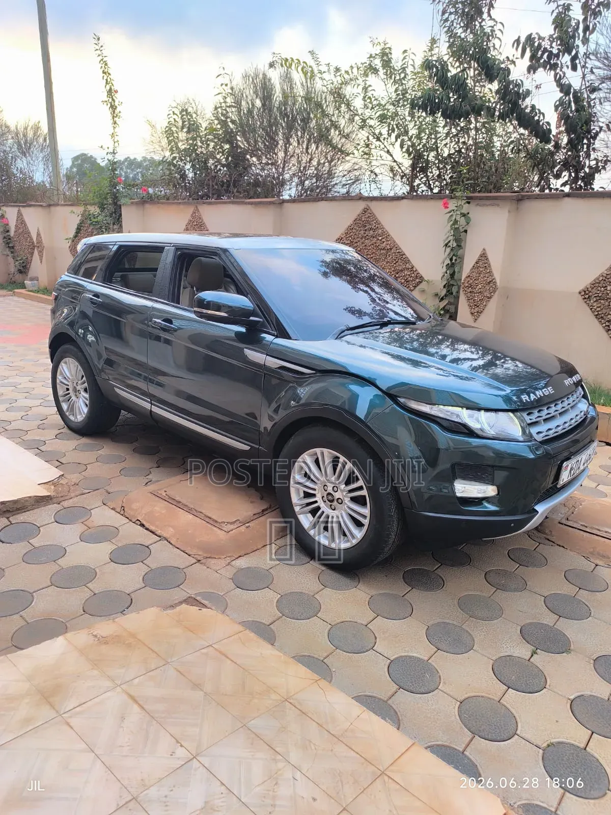 Land Rover Range Rover Supercharged 2013 Green