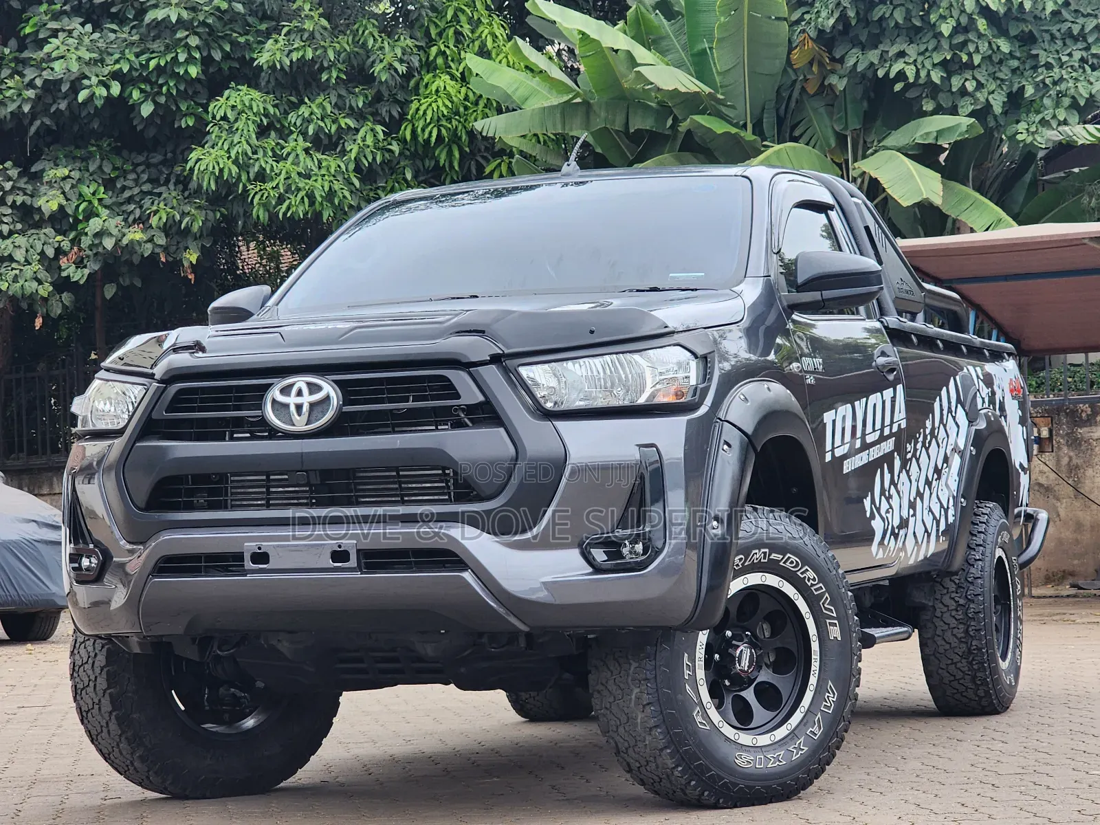 Toyota Hilux 2020 Gray