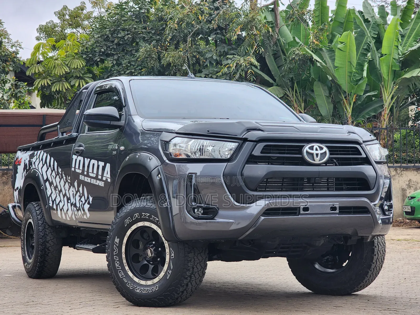 Toyota Hilux 2020 Gray