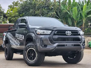 Toyota Hilux 2020 Gray
