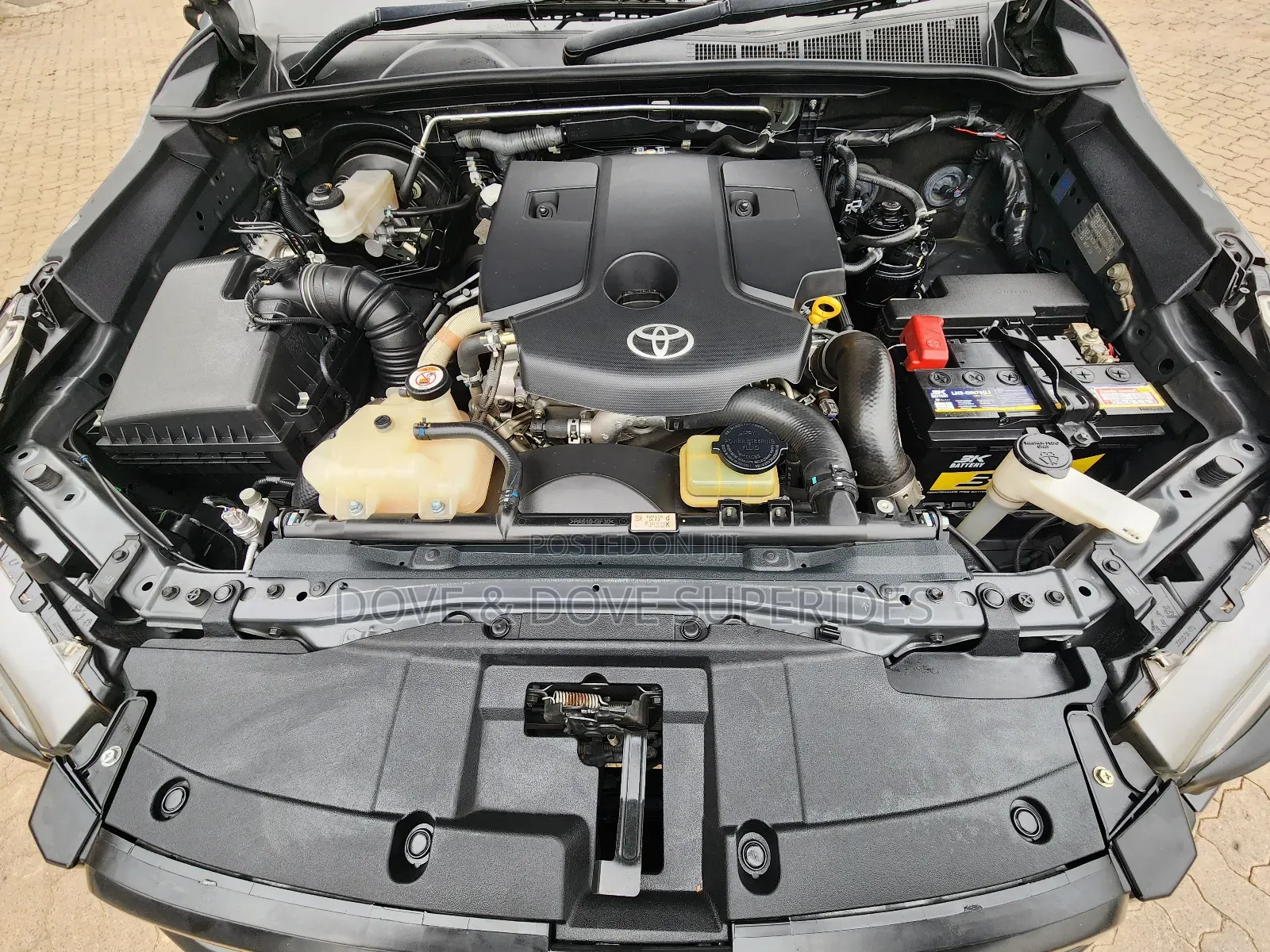 Toyota Hilux 2020 Gray