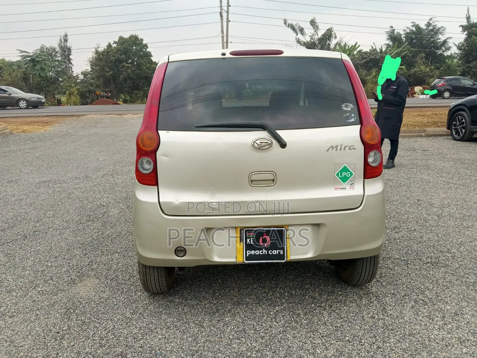 Daihatsu Mira 2011 Gold