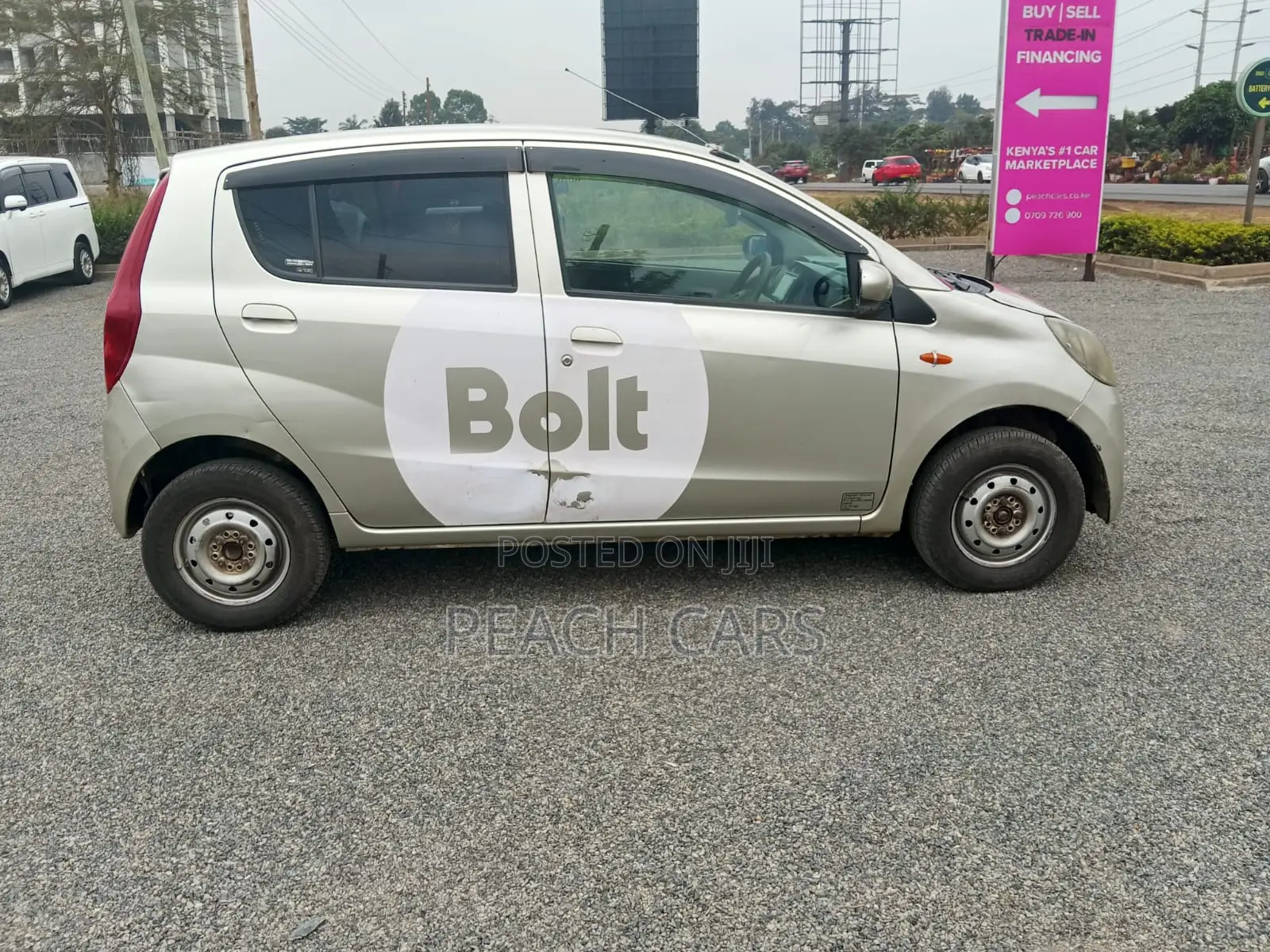 Daihatsu Mira 2011 Gold