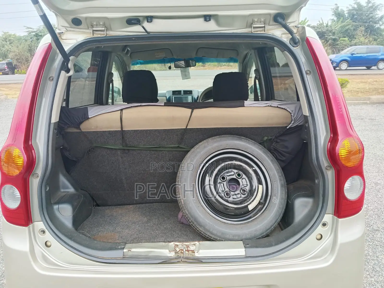 Daihatsu Mira 2011 Gold
