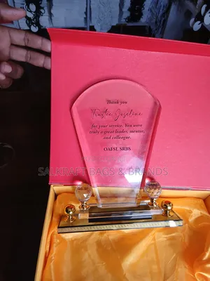 The Mirror-Base Prestige Acrylic Award
