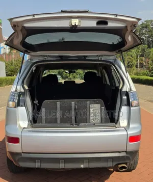 Mitsubishi Outlander 2010 Silver