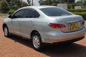 Nissan Bluebird 2009 Silver