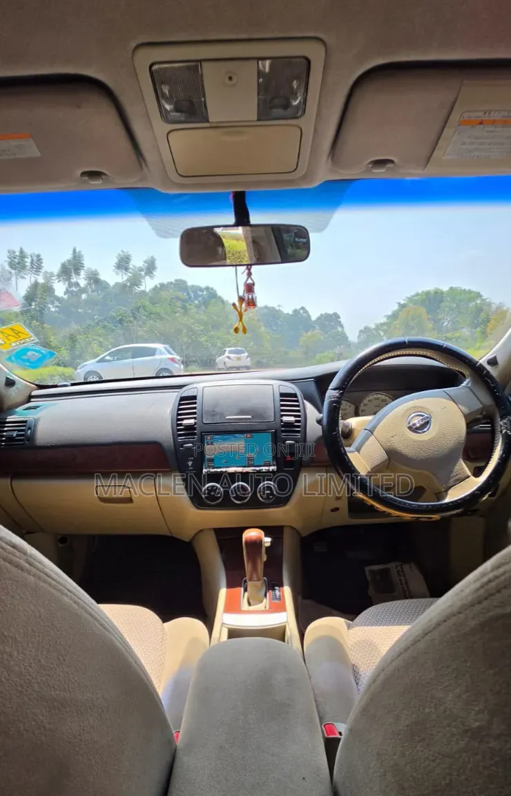Nissan Bluebird 2009 Silver