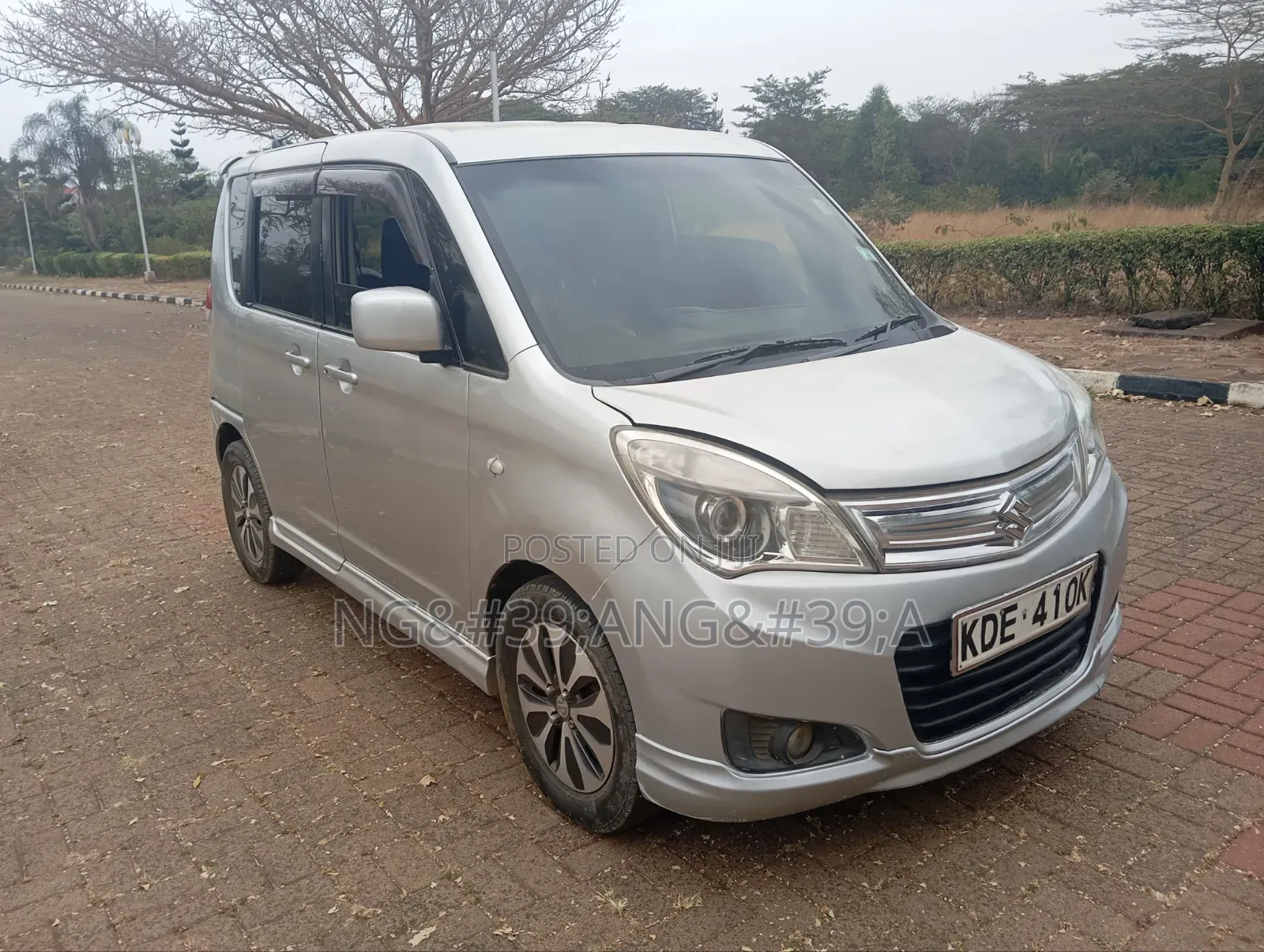 Suzuki Solio 2014 Silver
