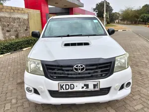 Toyota Hilux SR5 2014 Off white