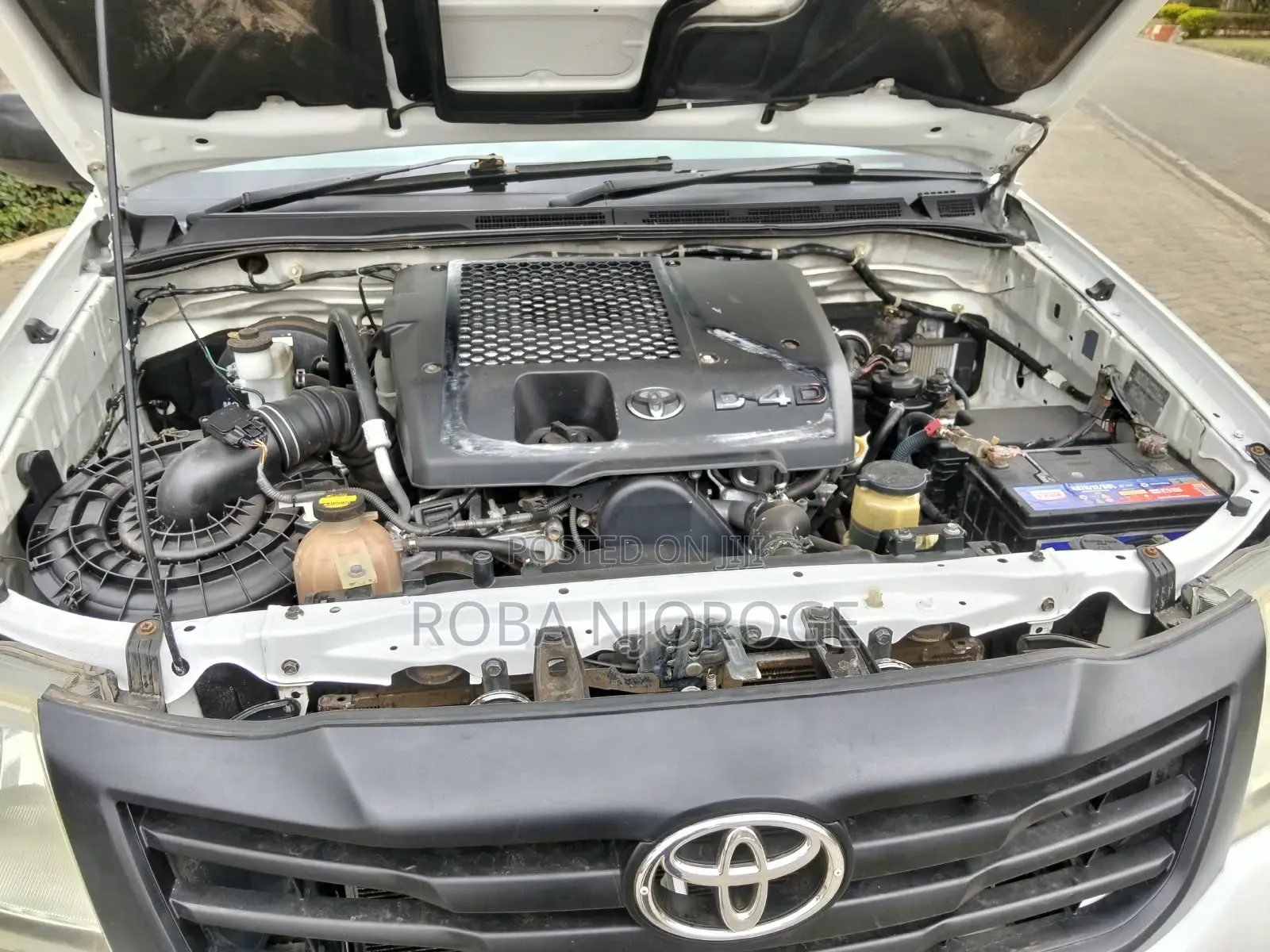 Toyota Hilux SR5 2014 Off white