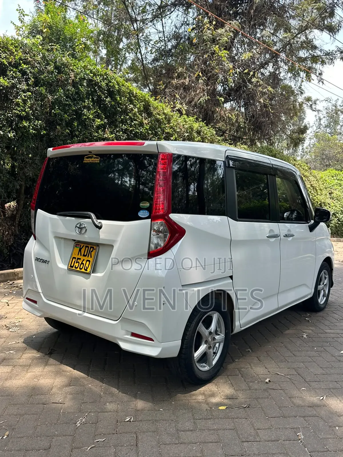 Toyota Roomy 2017 White