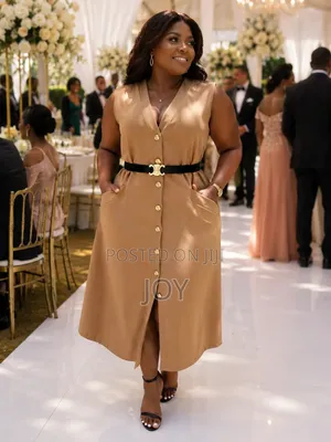 An Elegant White and Beige Short Sleeve Dresses