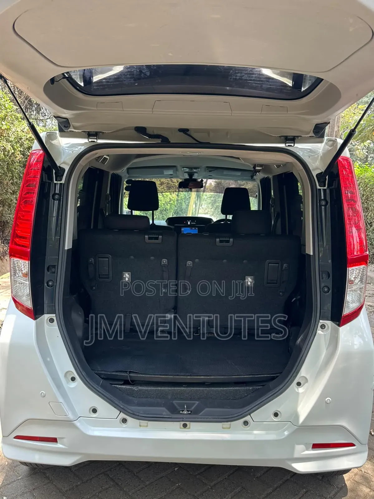 Toyota Roomy 2017 White