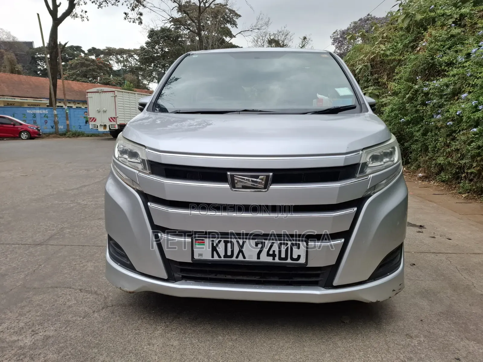 Toyota Noah 2.0 FWD (8 Seater) 2018 Silver