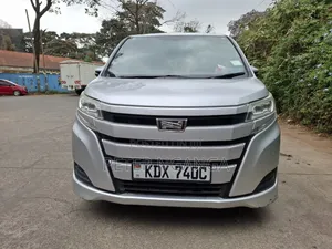 Toyota Noah 2.0 FWD (8 Seater) 2018 Silver