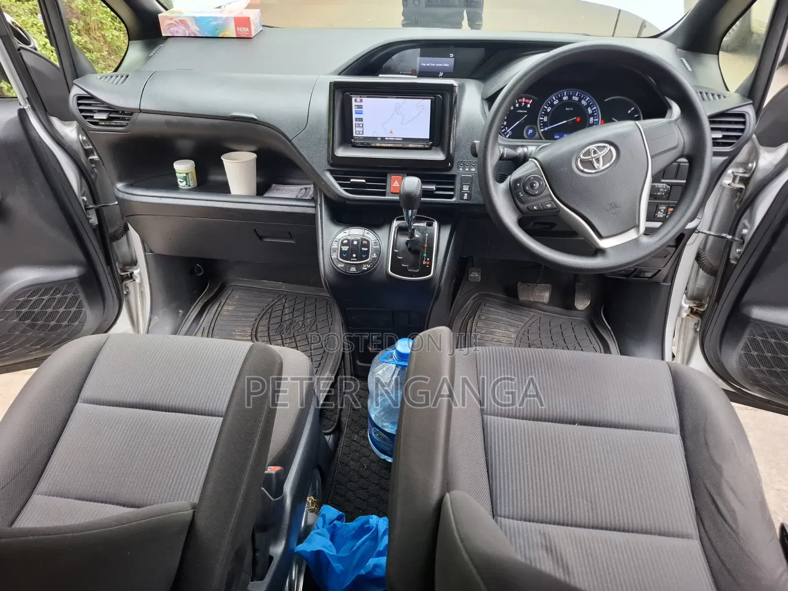 Toyota Noah 2.0 FWD (8 Seater) 2018 Silver