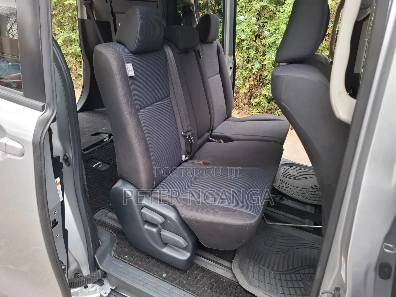Toyota Noah 2.0 FWD (8 Seater) 2018 Silver