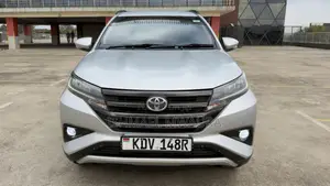 Toyota Rush 1.5 RWD 2018 Silver
