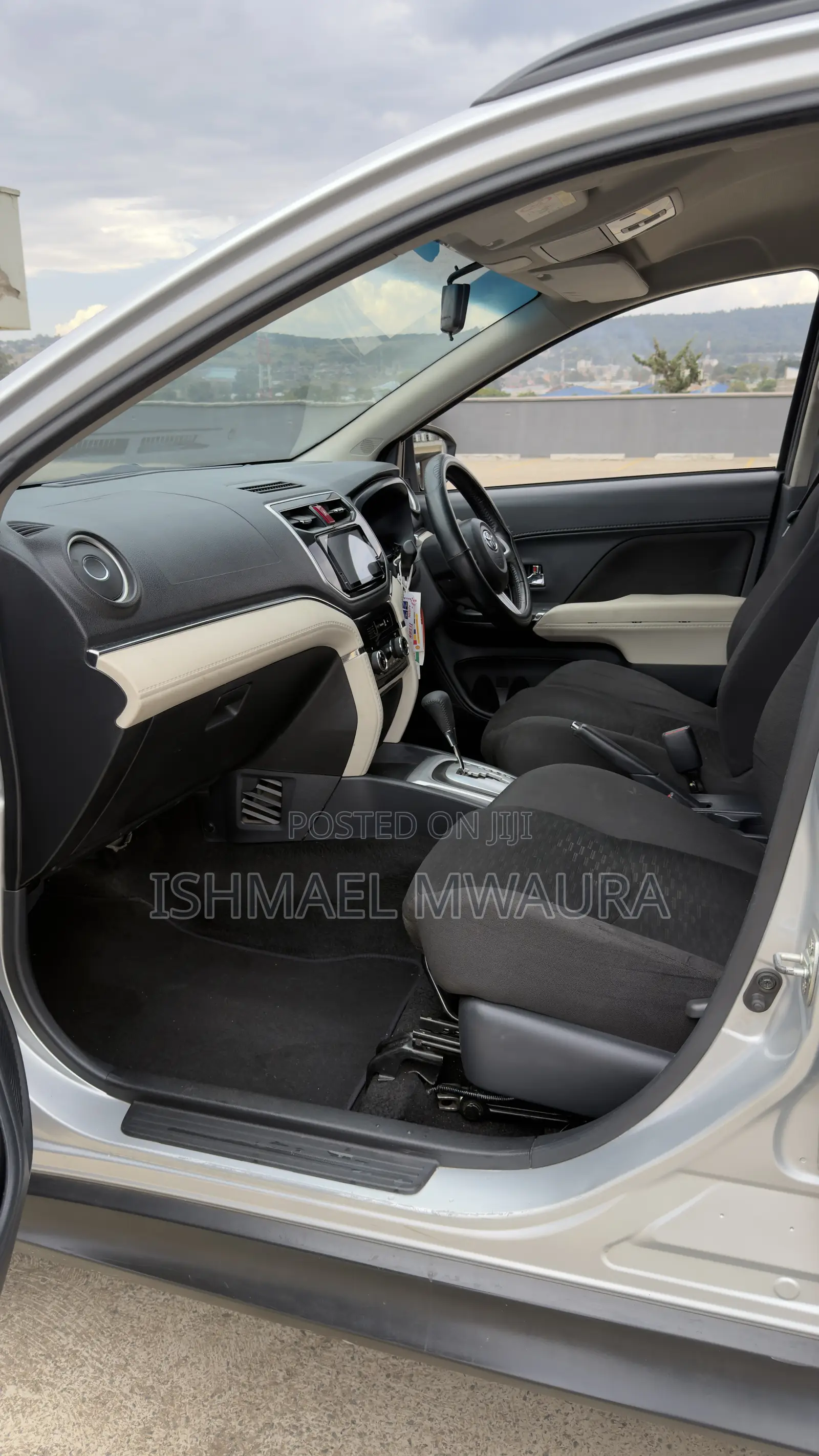 Toyota Rush 1.5 RWD 2018 Silver