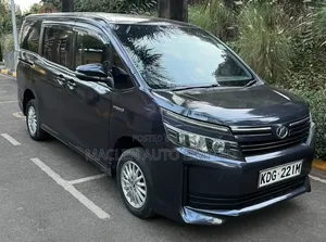 Toyota Voxy 2015 Purple