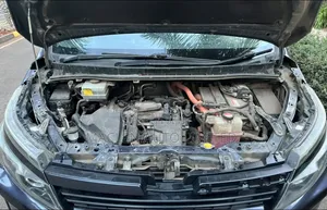 Toyota Voxy 2015 Purple