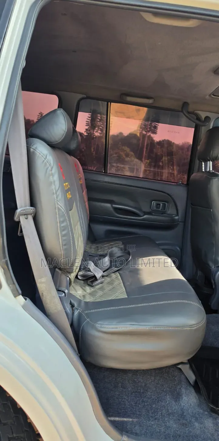 Toyota Land Cruiser Prado 2001 White