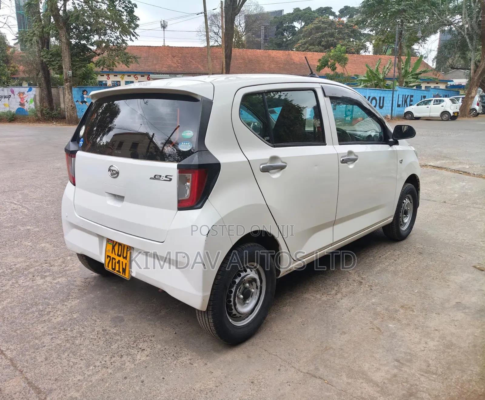 Daihatsu Mira 2018 White