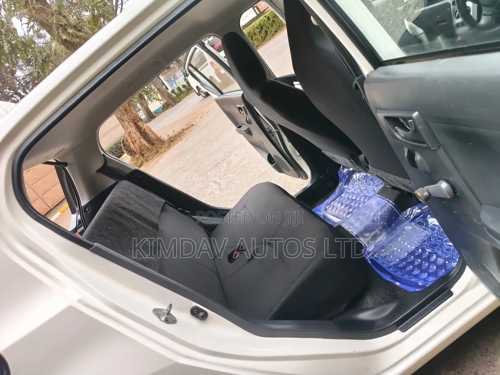 Daihatsu Mira 2018 White