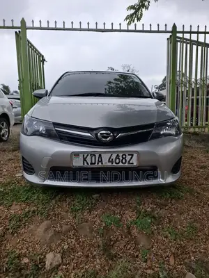 Toyota Corolla Fielder 2013 Silver