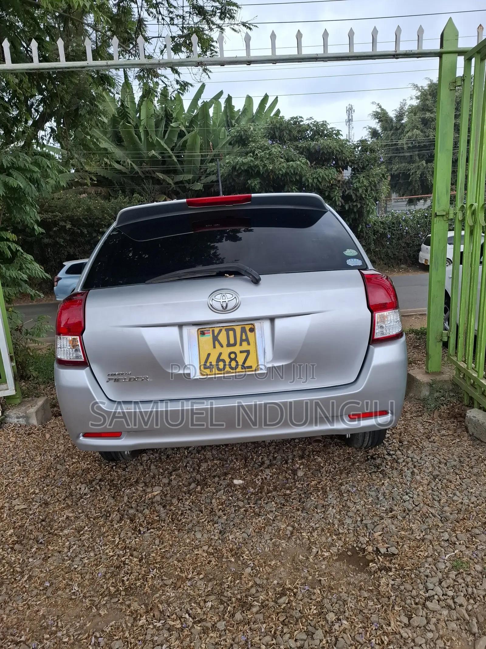 Toyota Corolla Fielder 2013 Silver