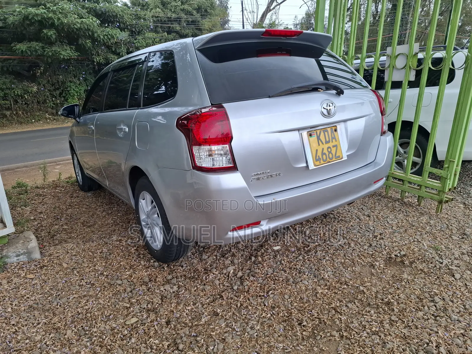 Toyota Corolla Fielder 2013 Silver