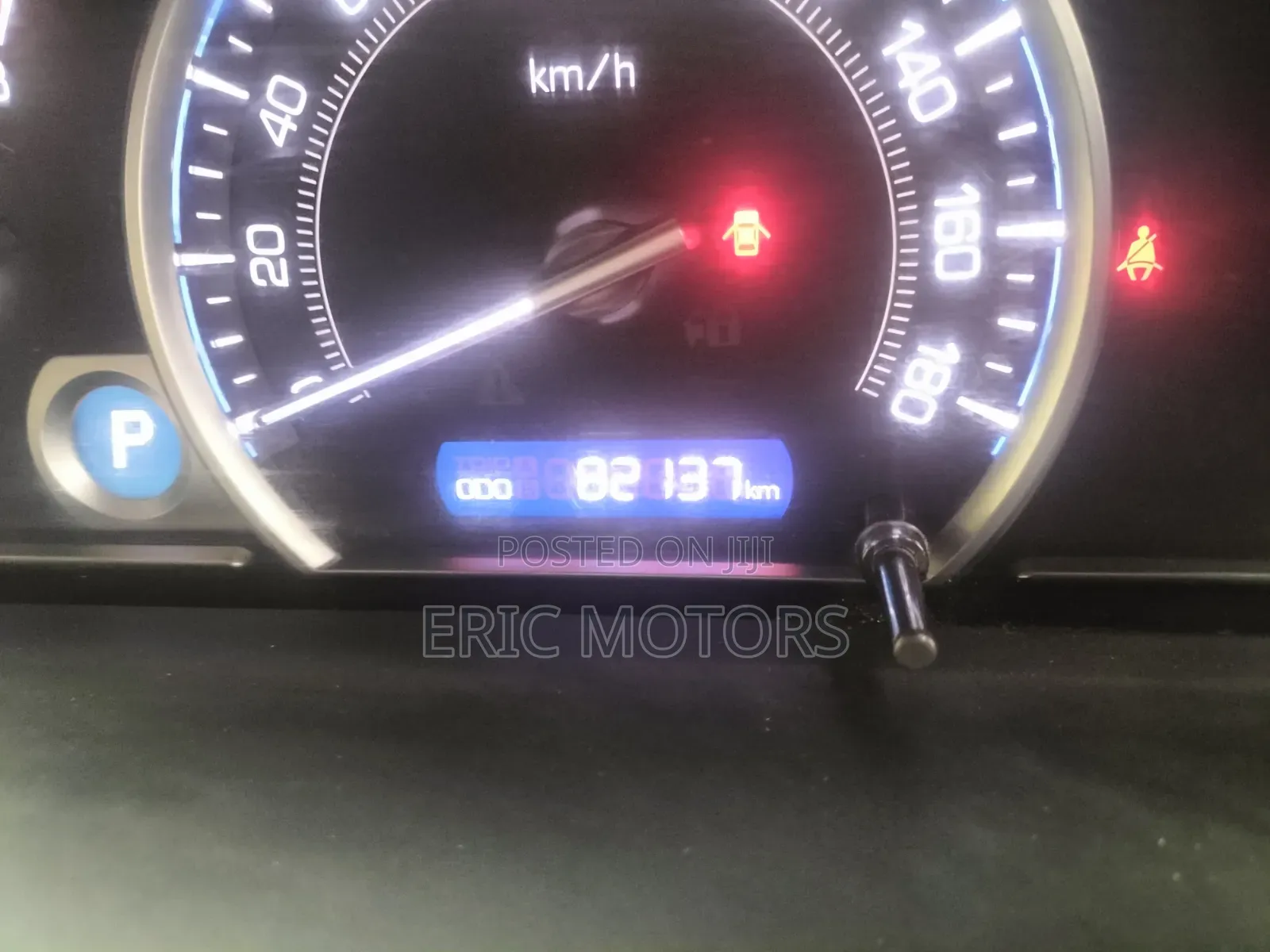 Toyota Noah 2018 Silver