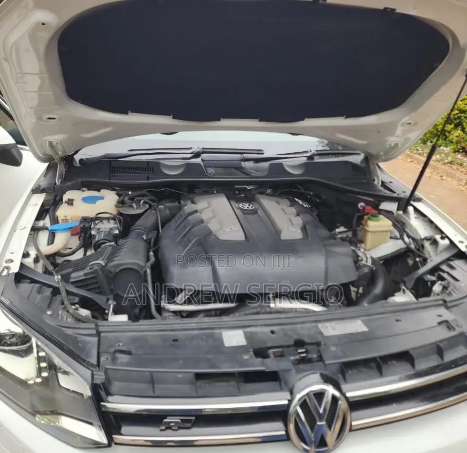 Volkswagen Touareg 2014 White