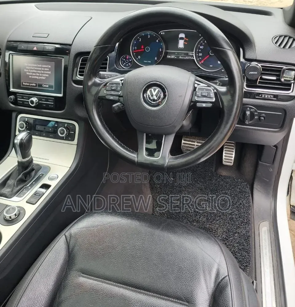 Volkswagen Touareg 2014 White