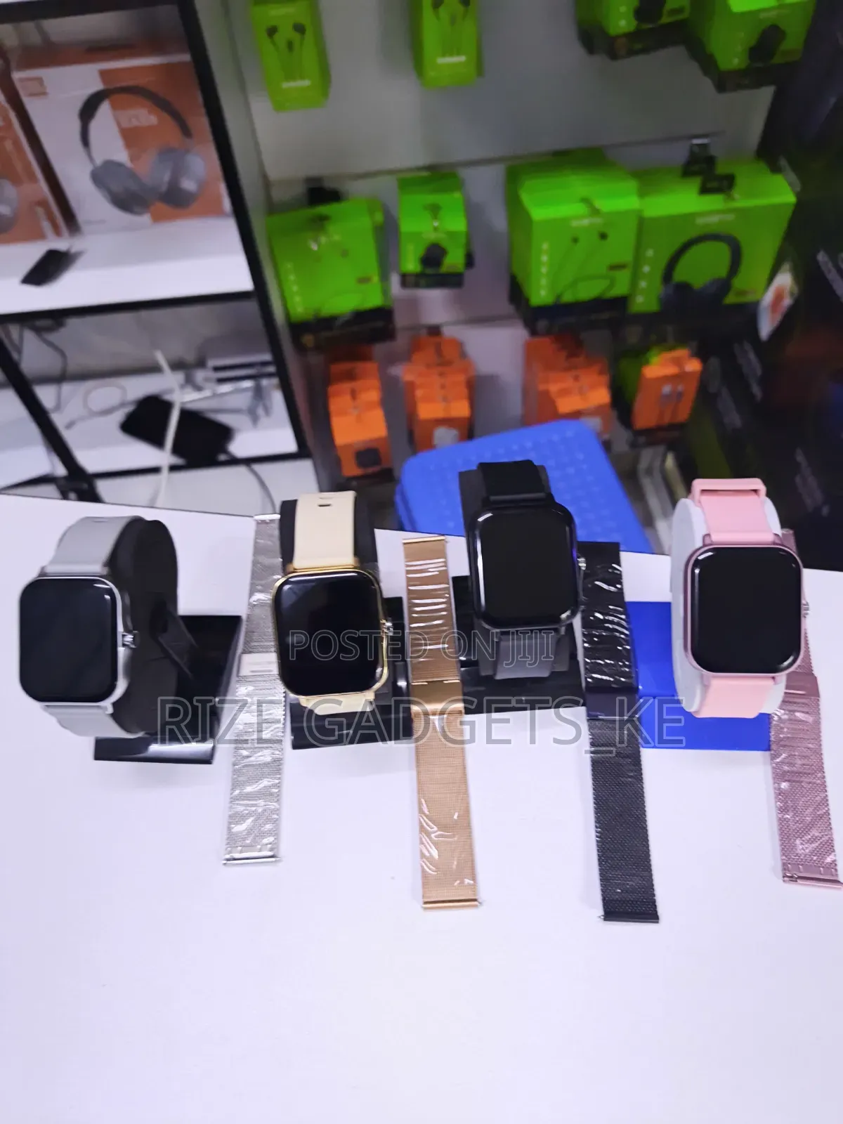 Smartwatch Y13 With Two Pairs of Straps