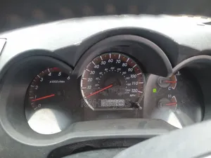 Toyota Hilux 2013 White