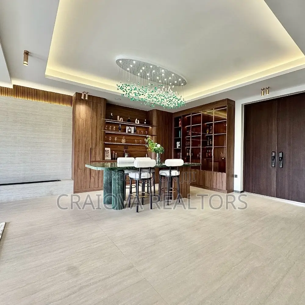5bdrm Apartment in Spring Valley for sale