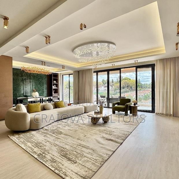 5bdrm Apartment in Spring Valley for sale - main view