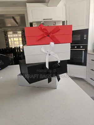 The Grand Presentation Case | Luxury Magnetic Gift Box